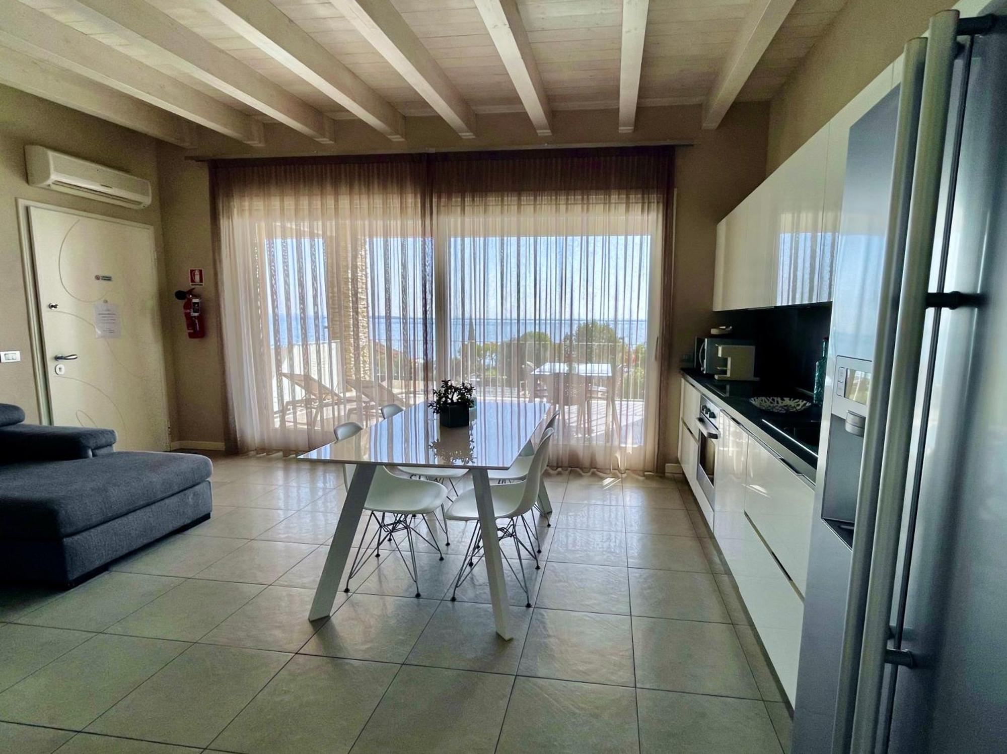 La Giolosa Gardapartments Moniga del Garda Exteriör bild